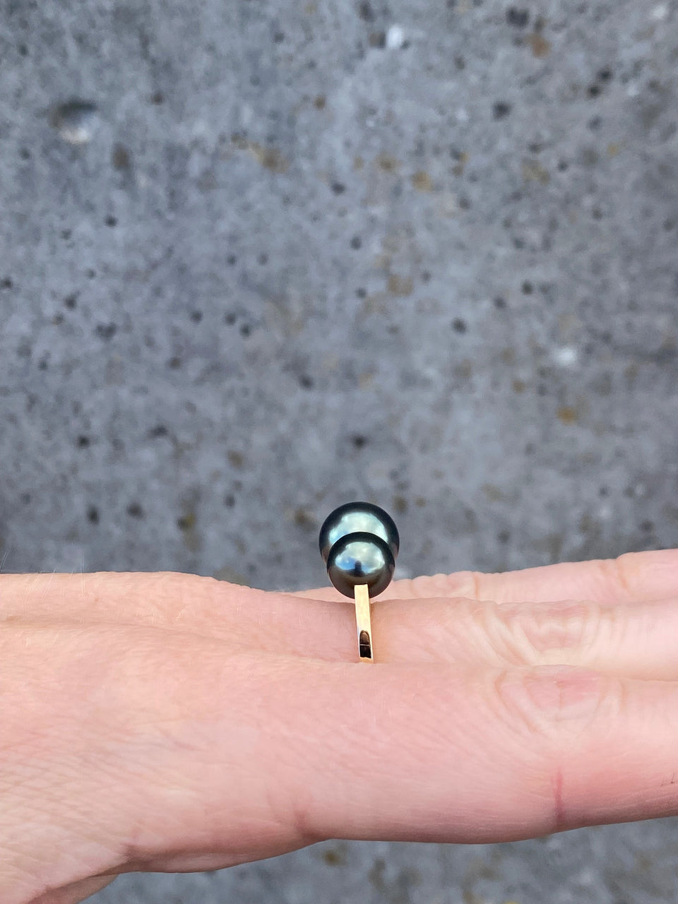 Sculpture ring med Tahiti perler - Gult guld