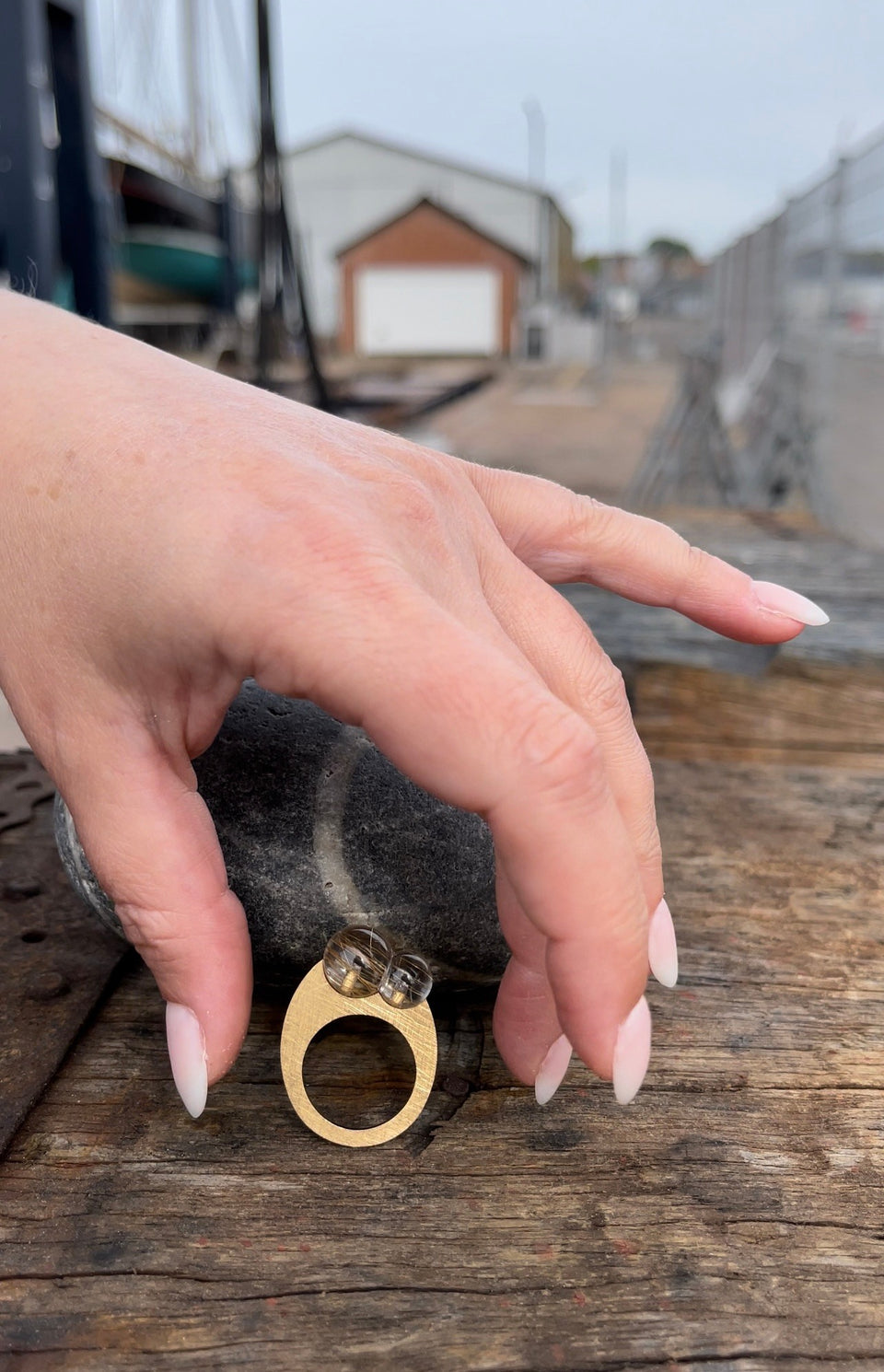 Sculpture ring med rutilkvarts - Gult guld